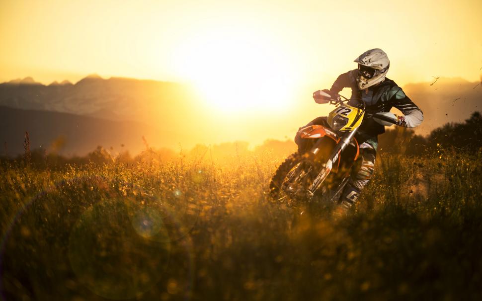 Dirtbike Motorcycle Sunset Sunlight Hd Wallpaper,sports - Motocross Hd - HD Wallpaper 