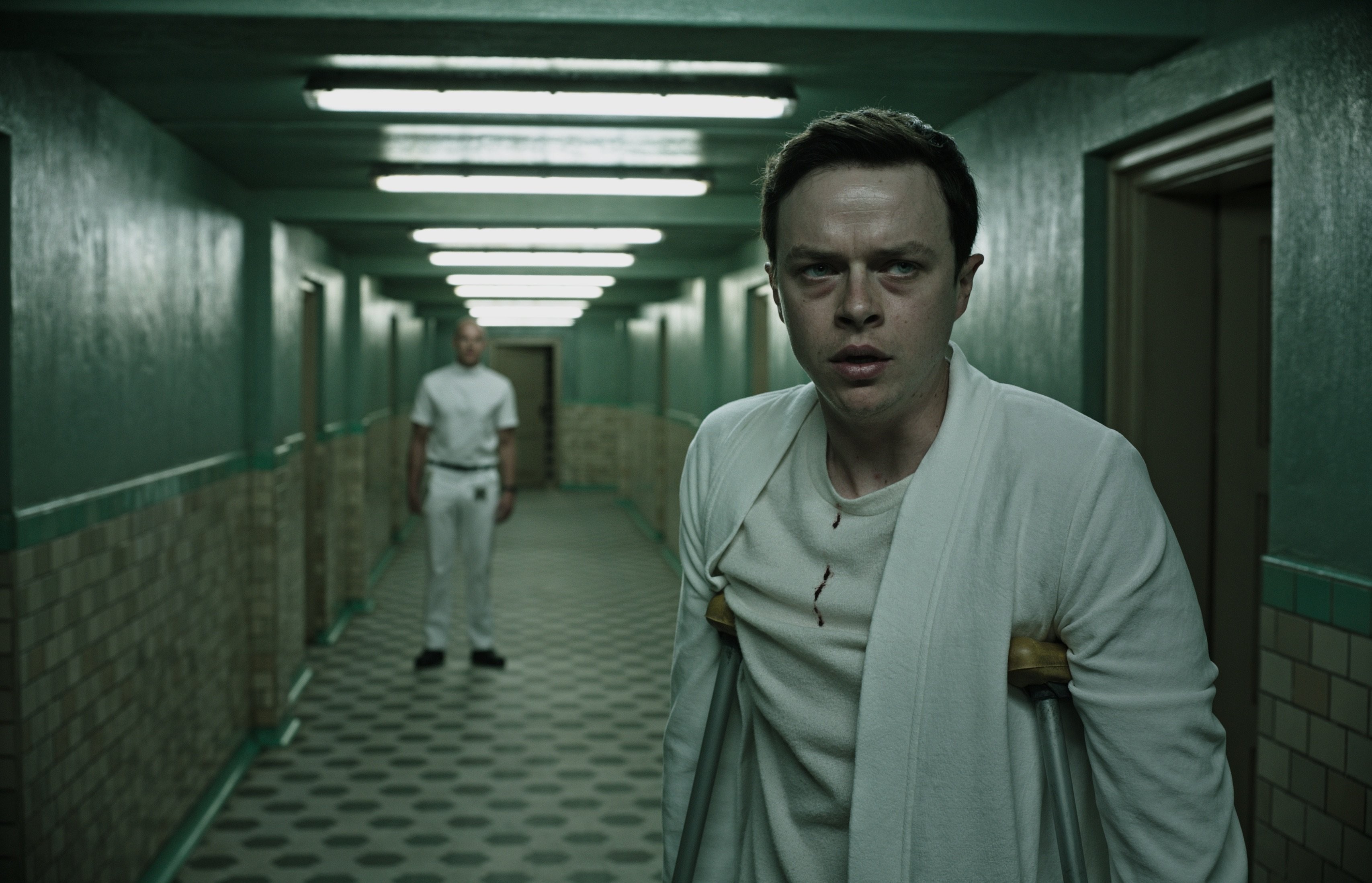 Cure For Wellness Jason Isaacs - HD Wallpaper 