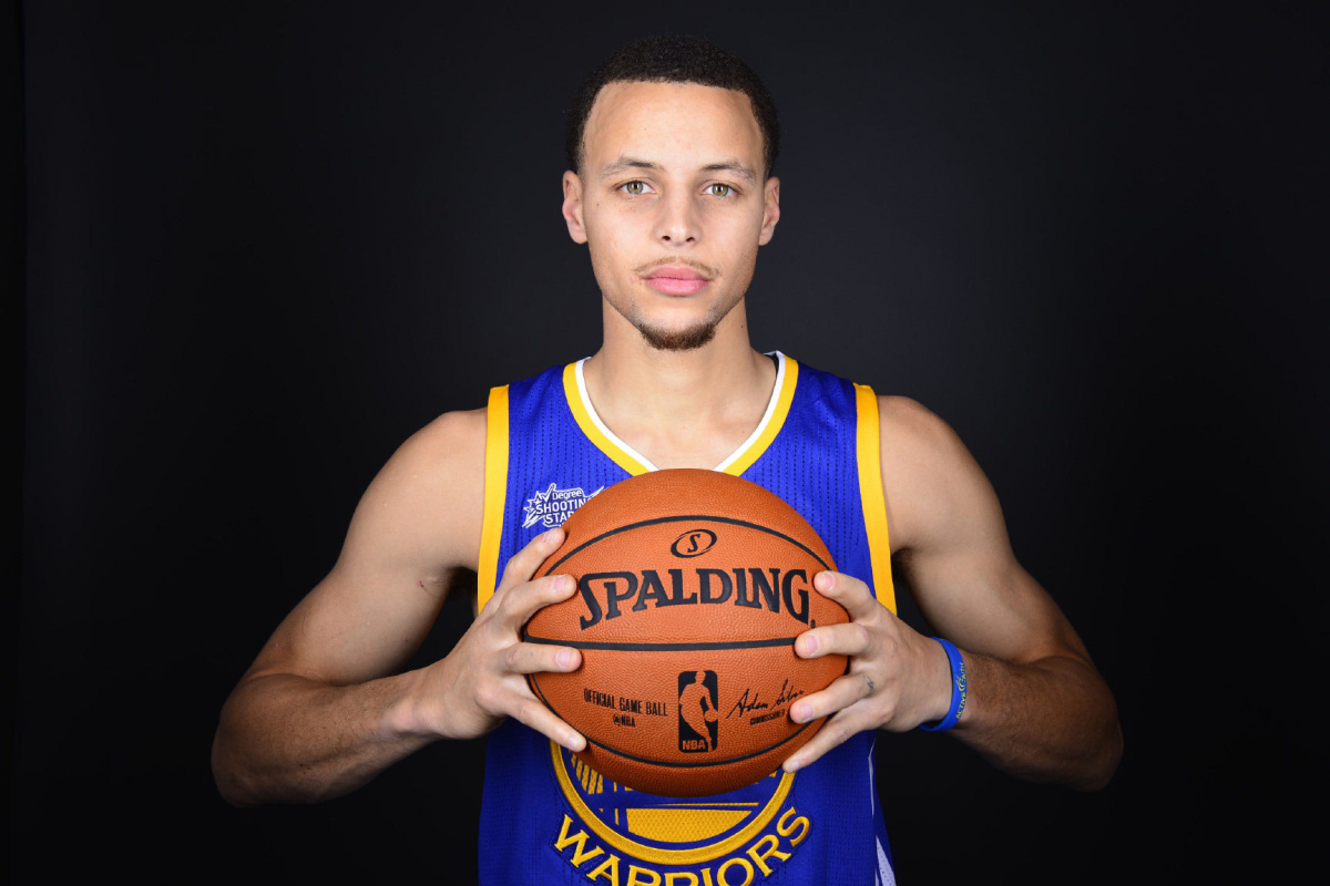 Stephen Curry Backgrounds, Compatible - Stephen Curry With Ball - HD Wallpaper 
