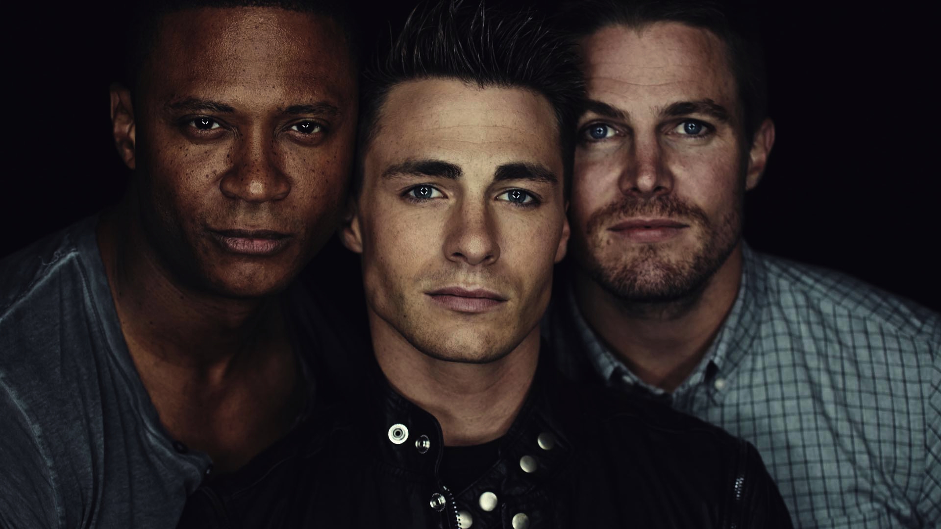 Stephen Amell And Colton Haynes - HD Wallpaper 