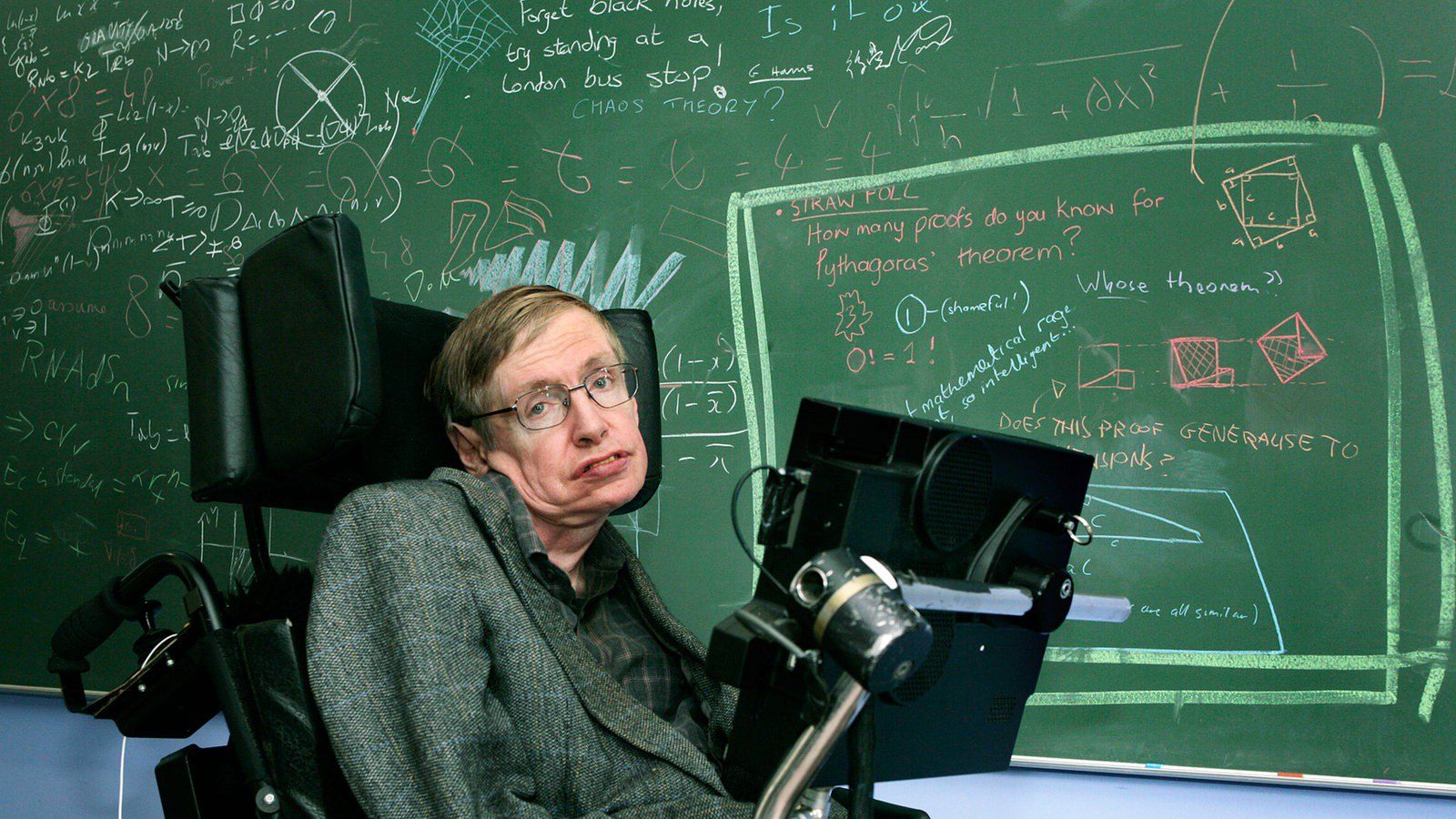 Stephen Hawking - 1600x900 Wallpaper 