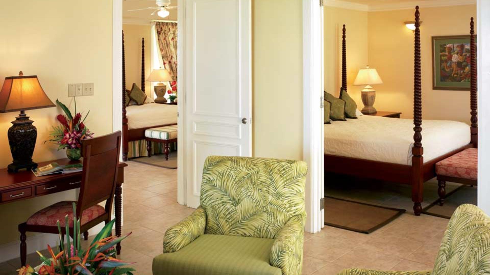 Half Moon A Rockresort - Bedroom - HD Wallpaper 