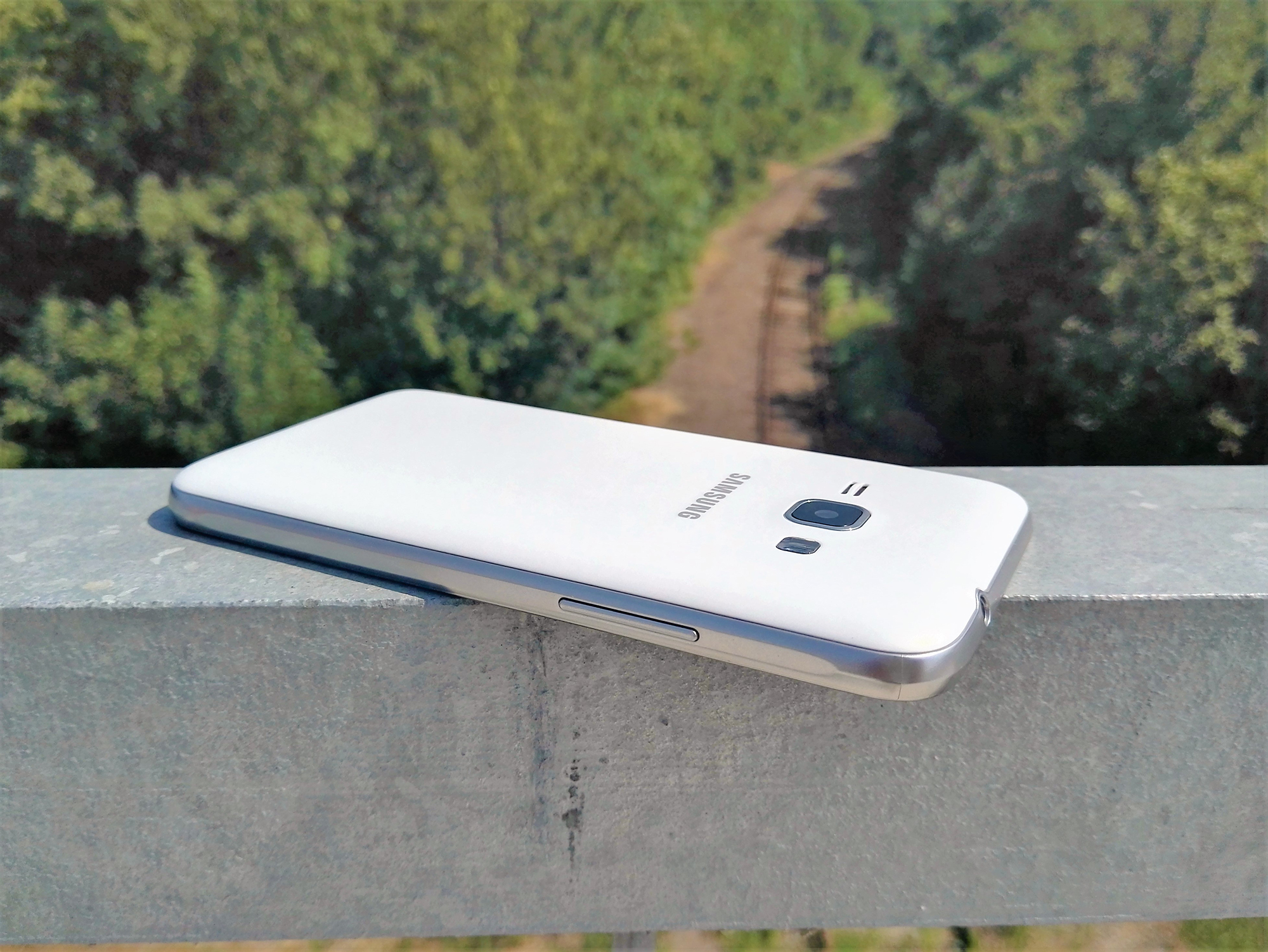 Smartphone - HD Wallpaper 