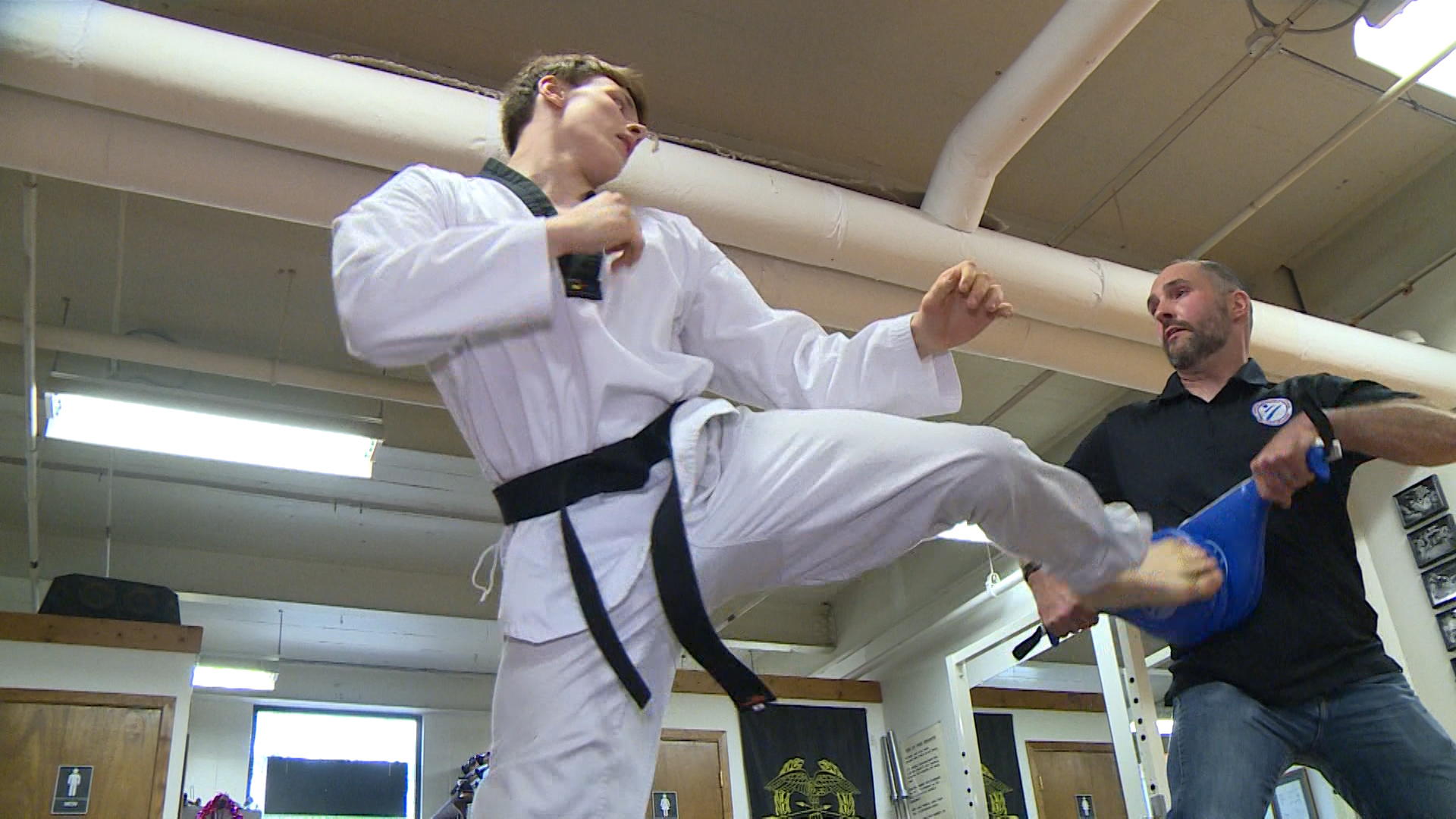 Karate - HD Wallpaper 