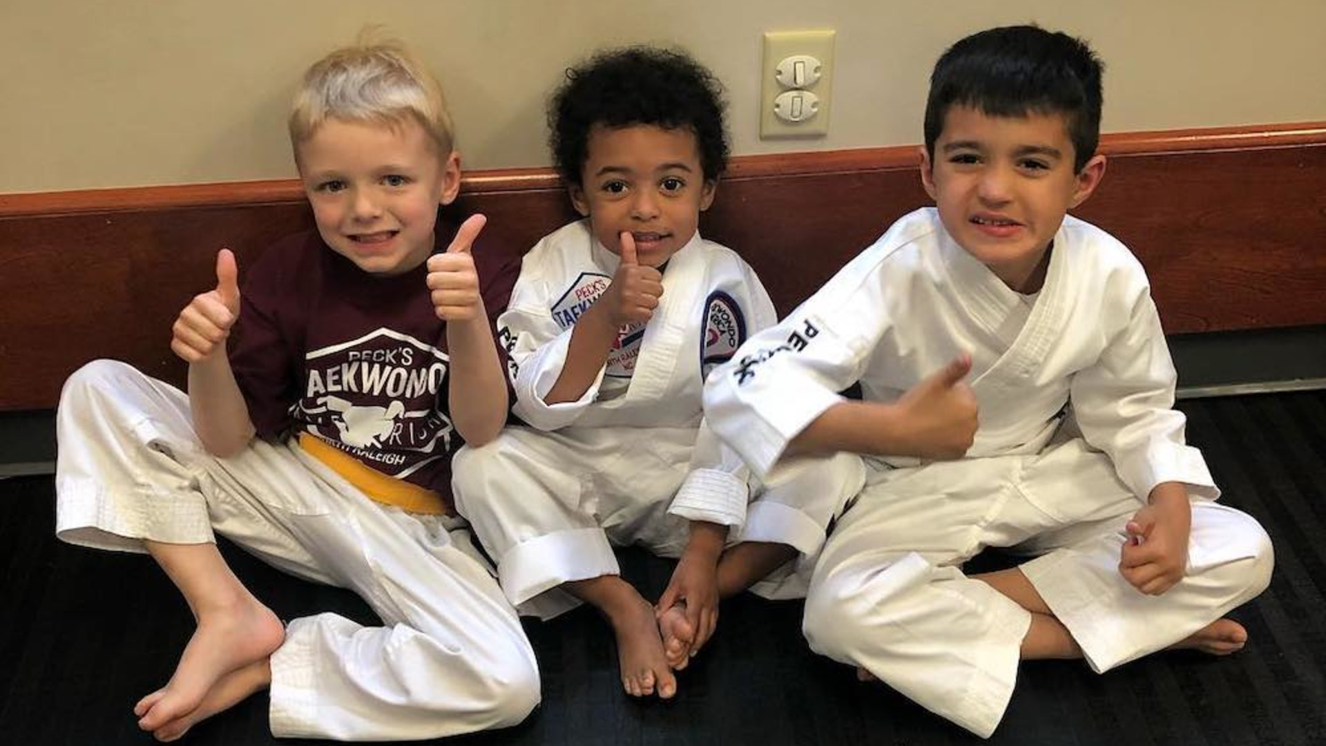 Karate - HD Wallpaper 