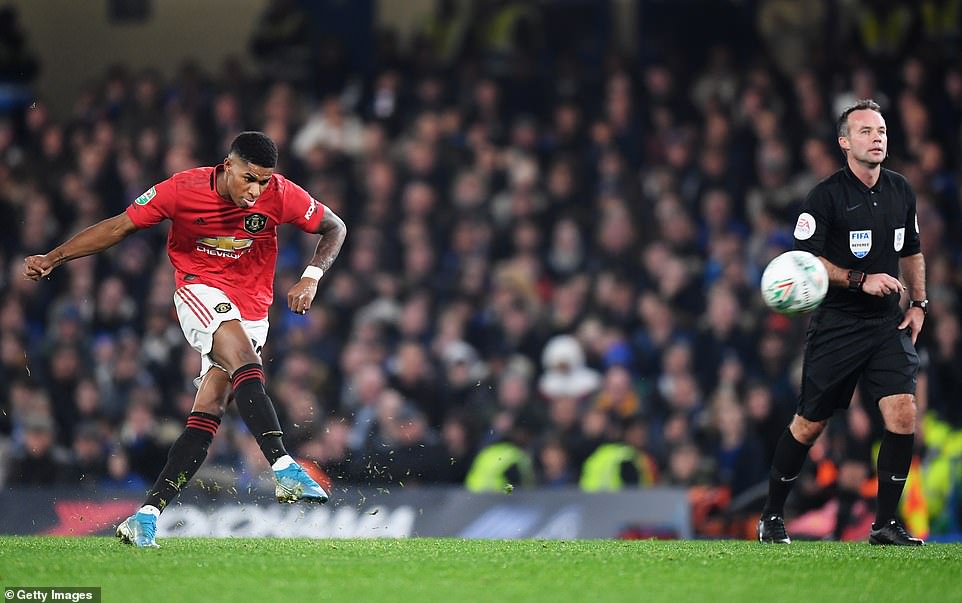 Marcus Rashford Scored The Goal Of The Game With A - Rashford's Free Kick Against Chelsea - HD Wallpaper 