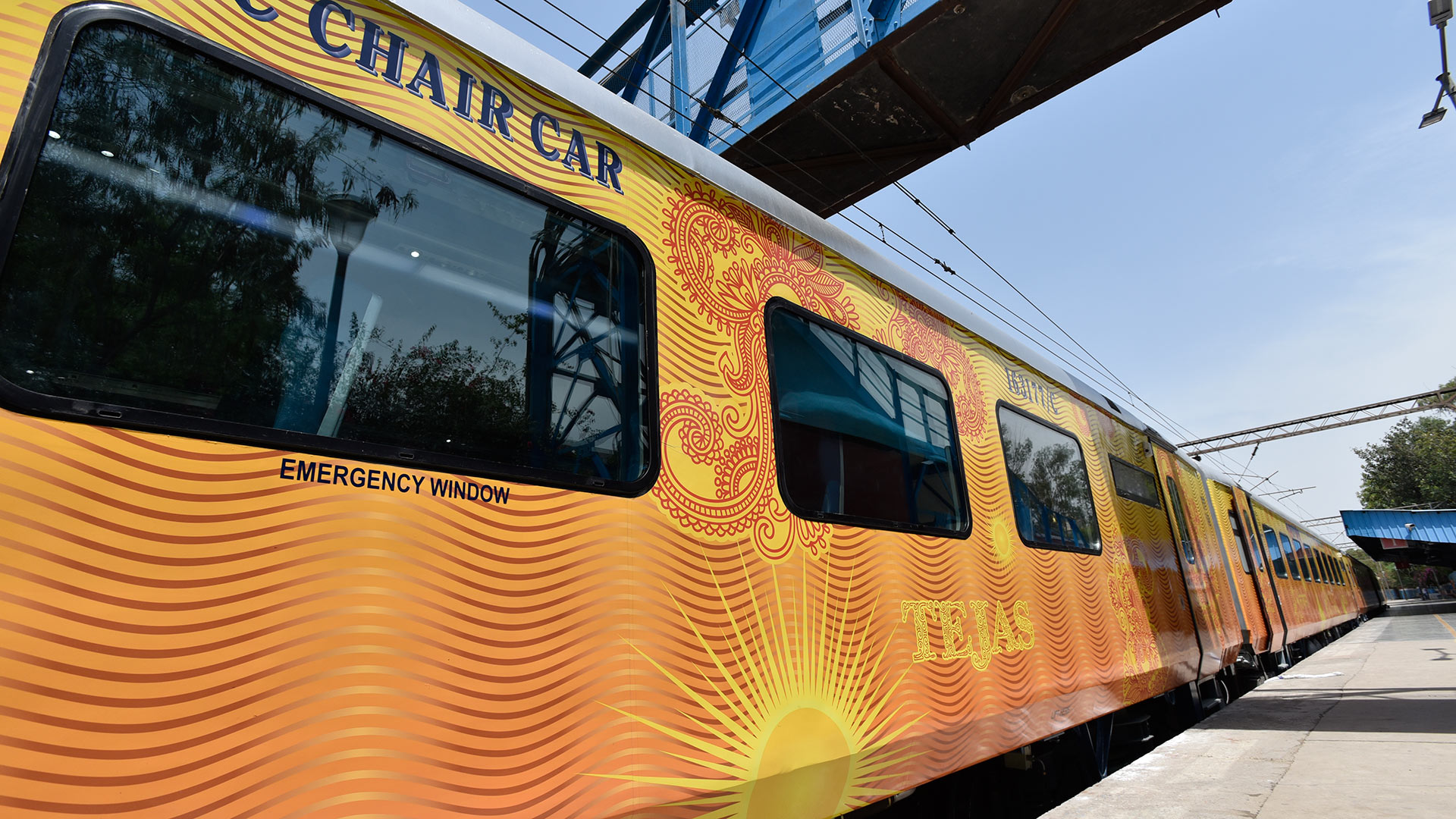 Mumbai To Goa Train Tejas - HD Wallpaper 