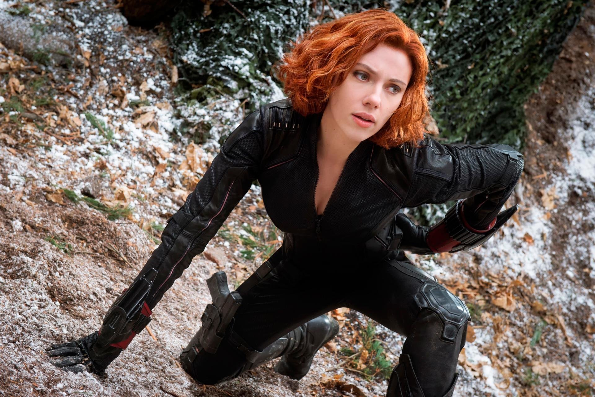 Age Of Ultron Free Wallpaper Id - Scarlett Johansson Black Widow Salary - HD Wallpaper 