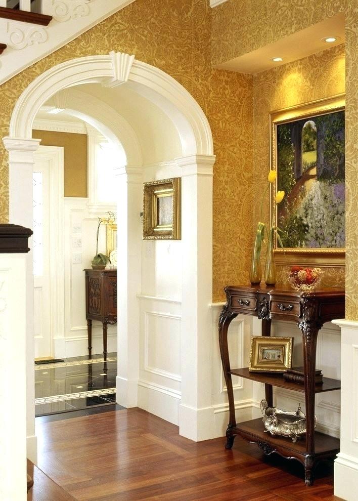 Wallpaper For Entry Halls Entry Hall Decor Entry Hall - Yellow Victorian Hallway - HD Wallpaper 