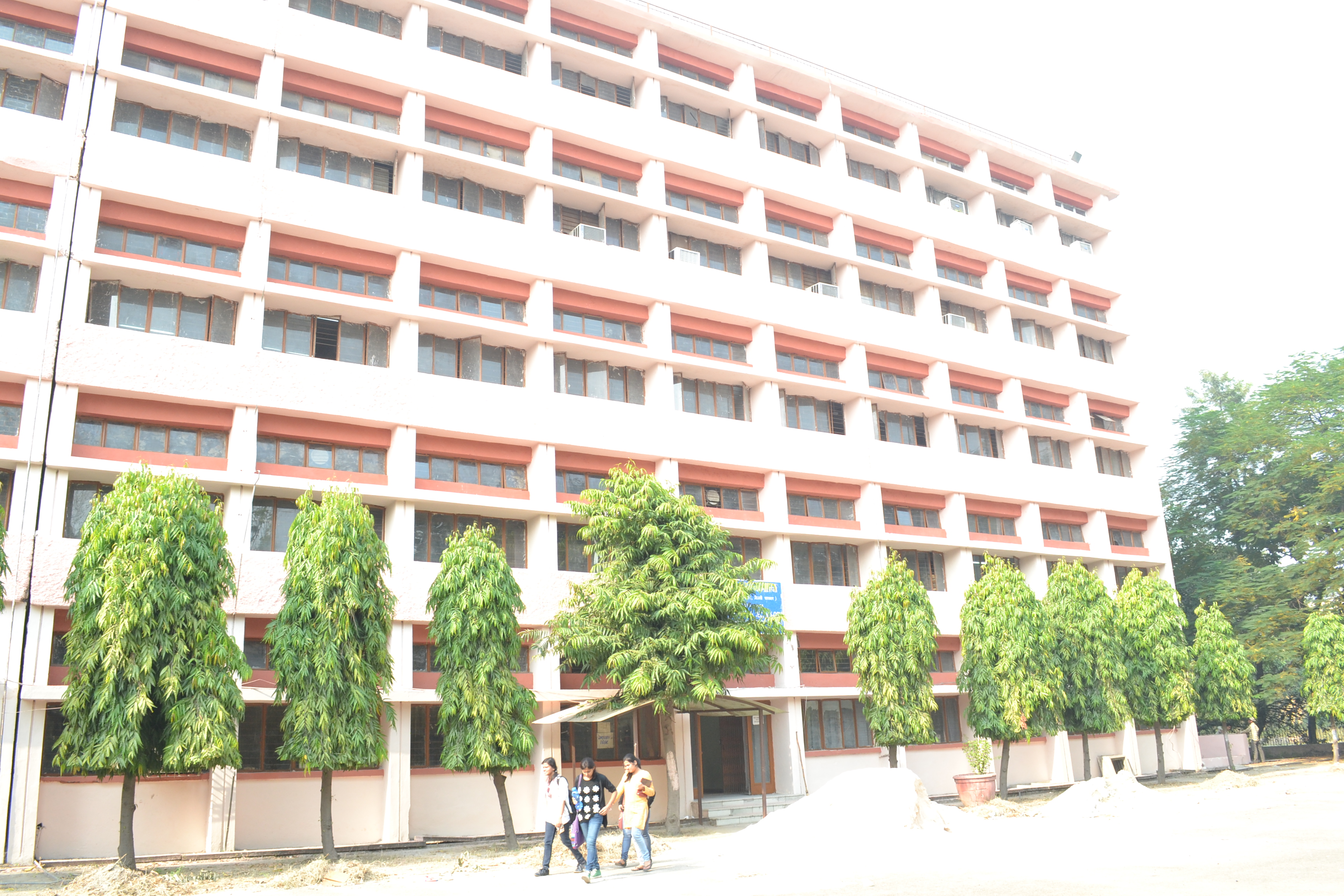 Meera Bai Institute Of Technology - Meerabai Institute Of Technology Delhi - HD Wallpaper 