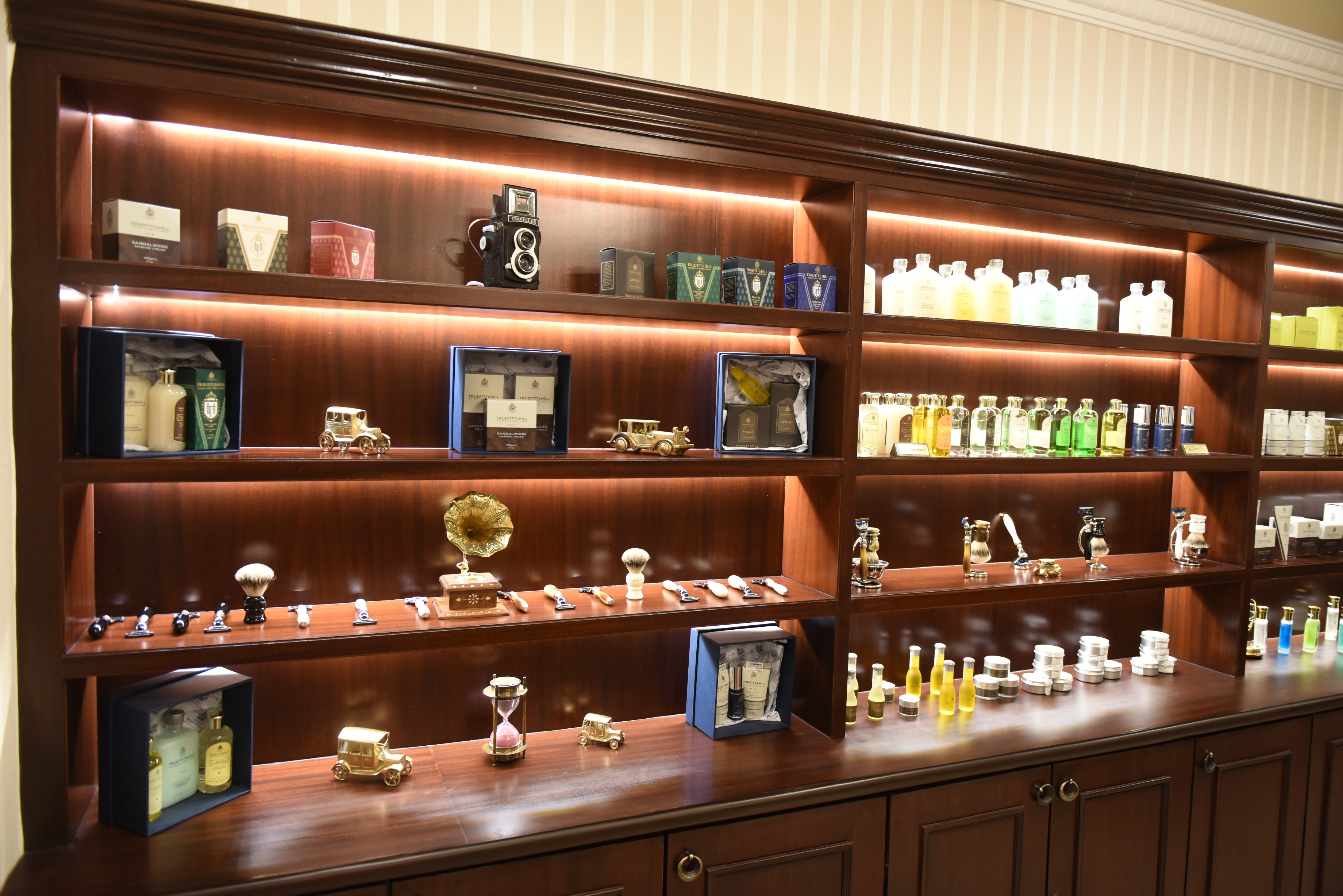 Barbers Truefitt And Hill - HD Wallpaper 
