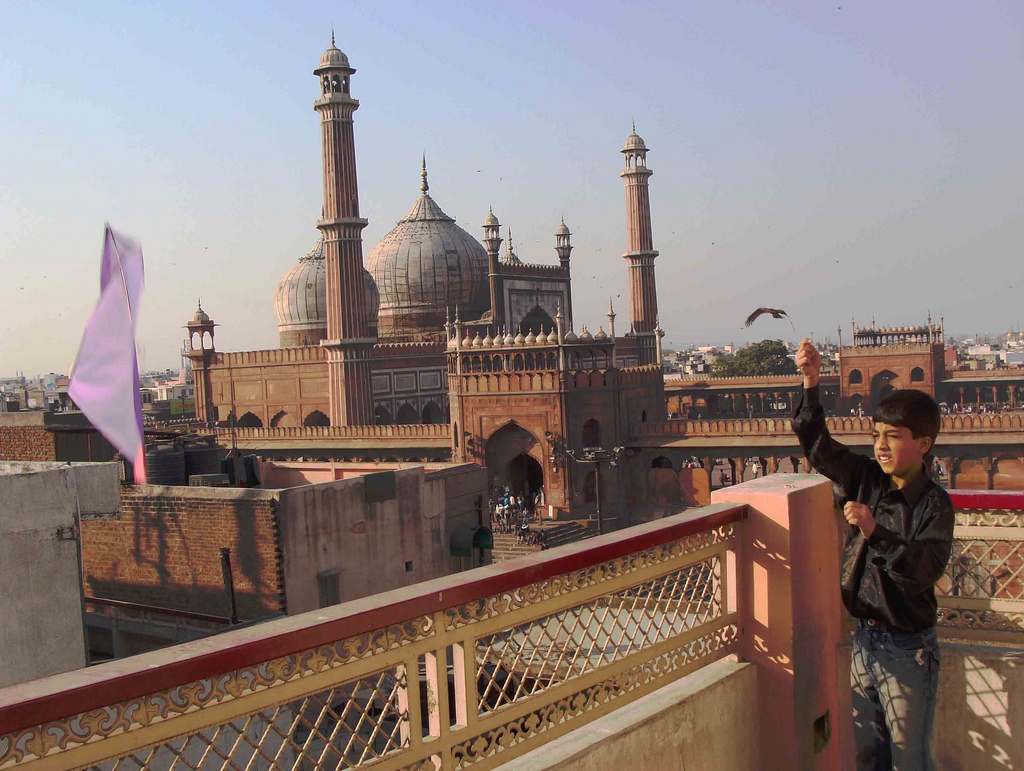 Jama Masjid On A High - Tourist Attraction - HD Wallpaper 