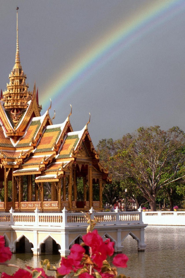 Walking Street - HD Wallpaper 