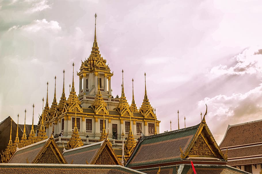 Bangkok, Thailand, Wat Ratchanatda School, Sightseeing, - Metallic Castle - HD Wallpaper 