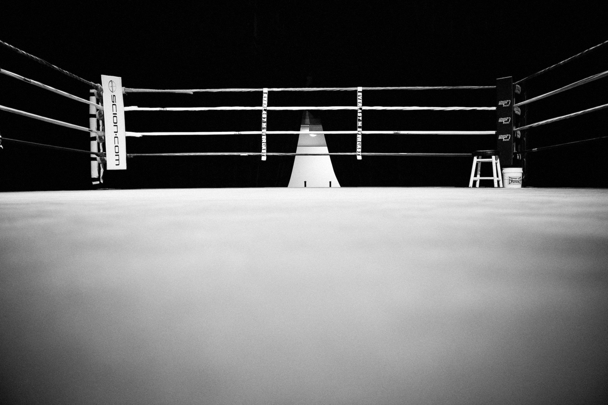 2000x1333, Ring Wallpaper Boxing Gym Wallpaper Free - Black And White Boxing Ring - HD Wallpaper 