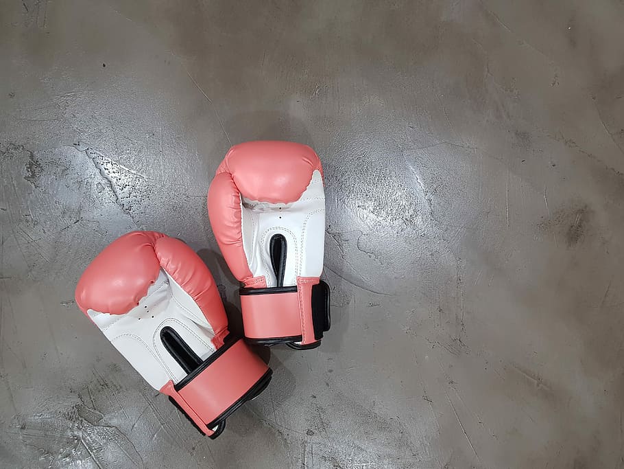 Boxing Gloves Floor - HD Wallpaper 