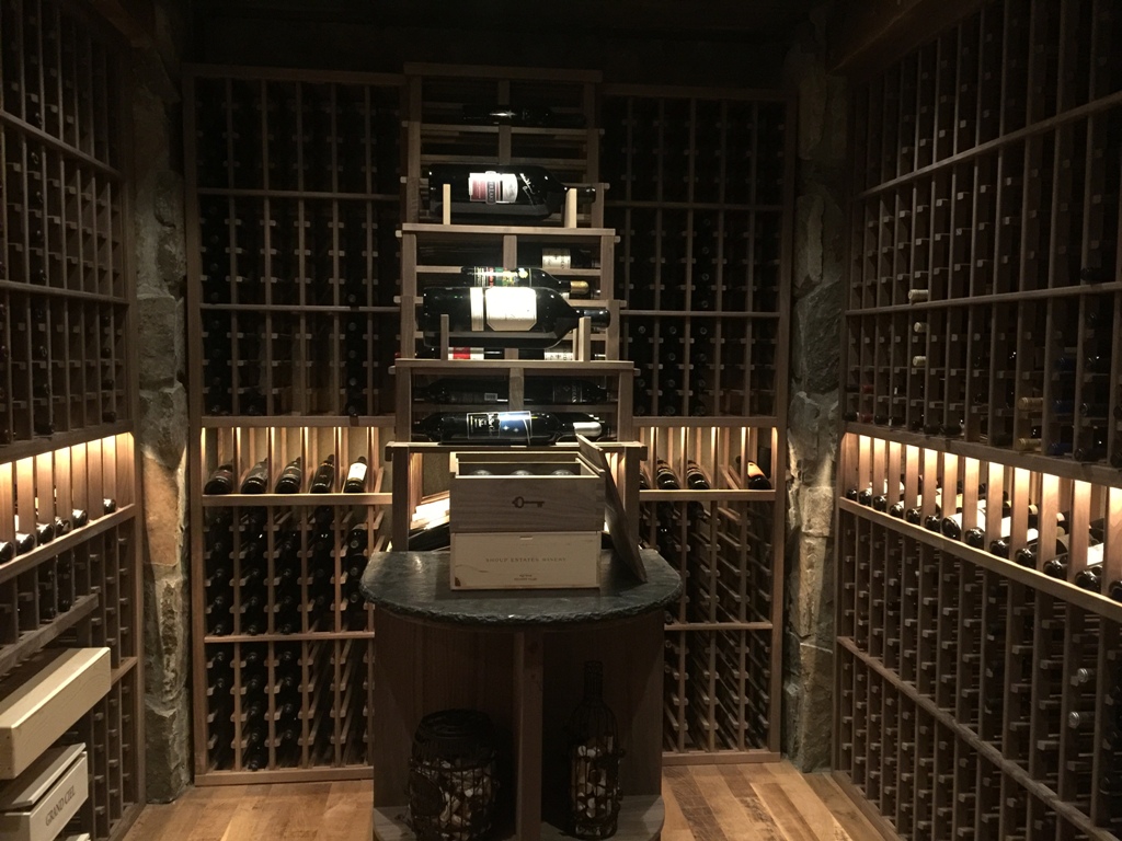 Shelf - HD Wallpaper 