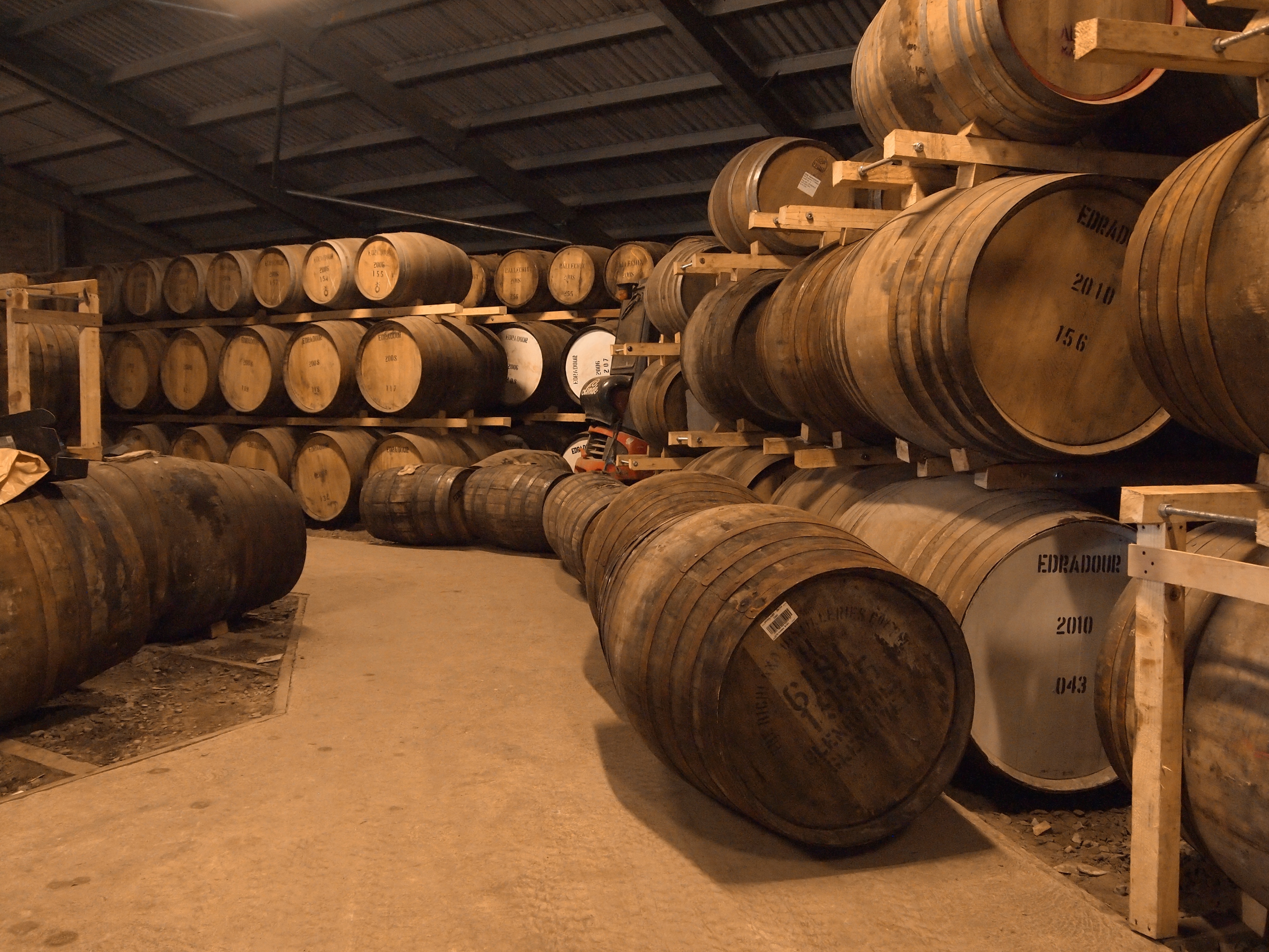 Whisky Barrels Hd - HD Wallpaper 