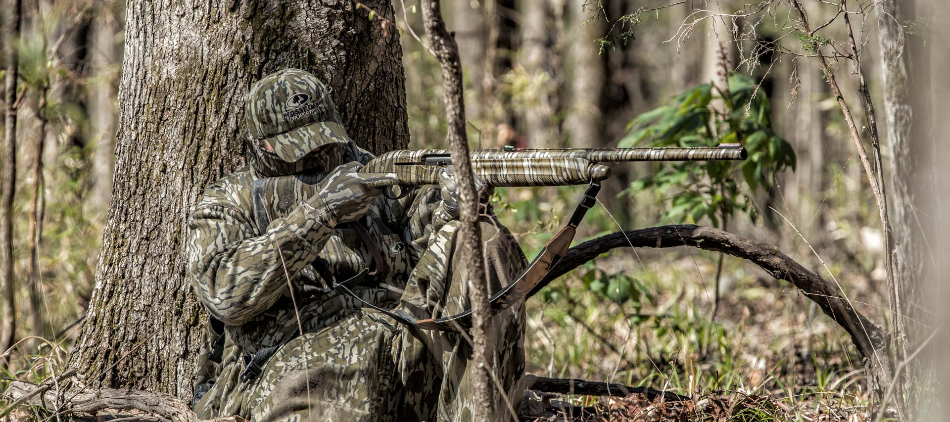 Mossy Oak Bottomland Lifestyle Photo - Mossy Oak Bottomland In The Woods - HD Wallpaper 