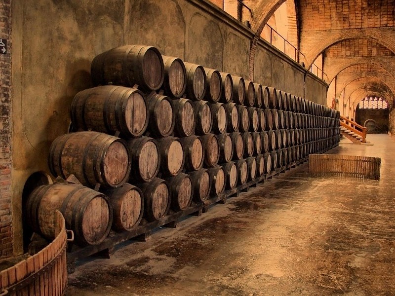 Stack Of Wine Barrels Hdr Wallpaper - Barris - HD Wallpaper 