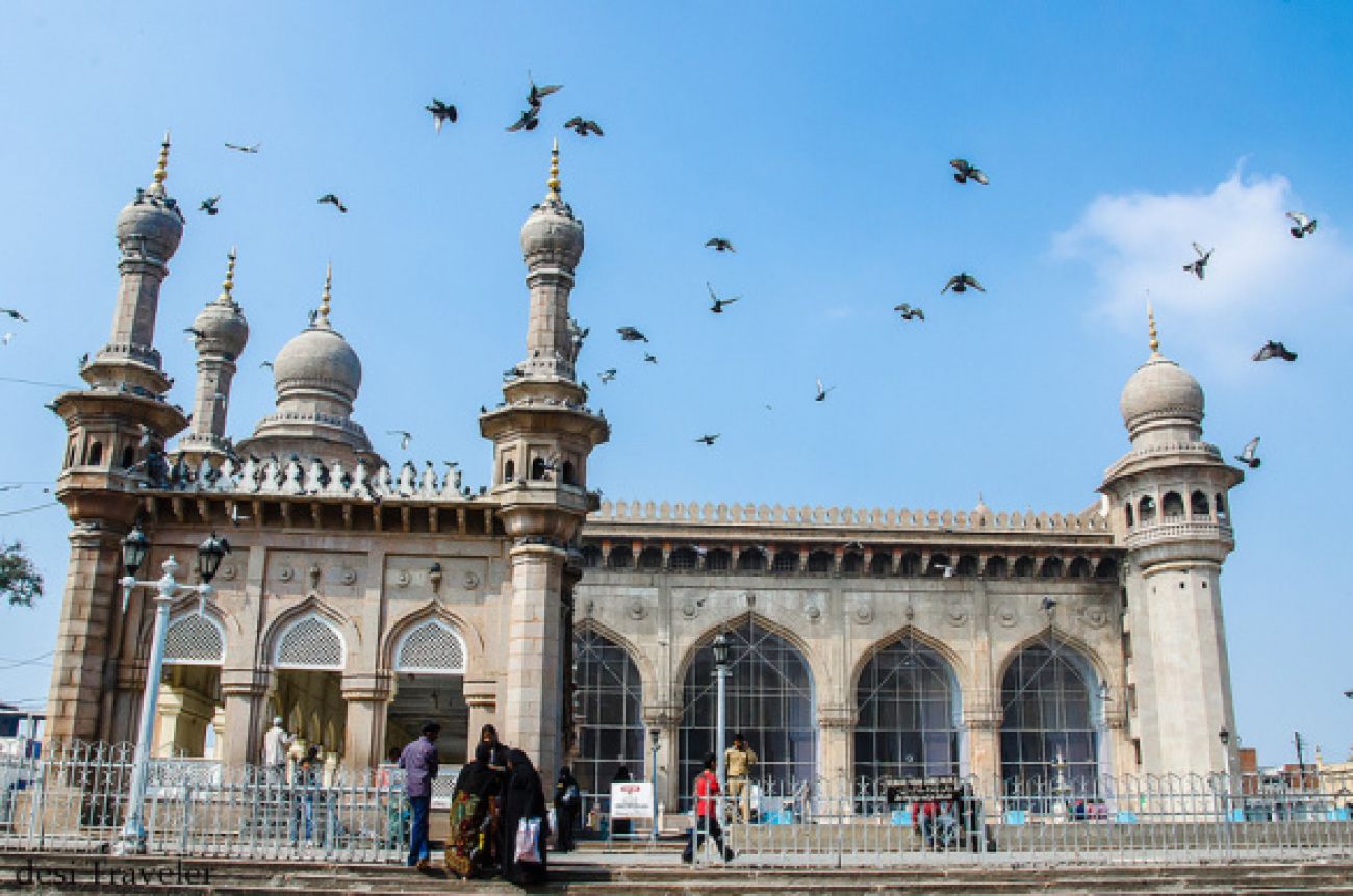 Mecca Masjid, Hyderabad - Famous Masjid In Hyderabad - HD Wallpaper 