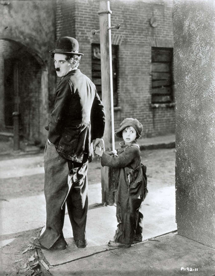 Download Mobile Wallpaper Cinema, People, Actors, Men, - Charlie Chaplin In The Kid 1921 - HD Wallpaper 