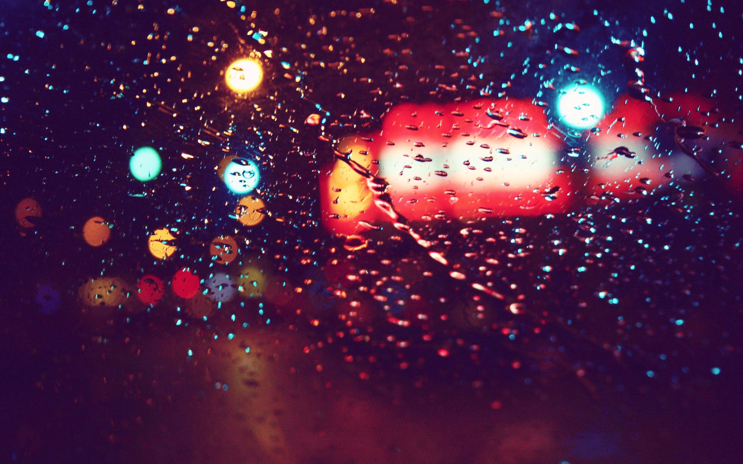 Beautiful Rainy Wallpaper - HD Wallpaper 