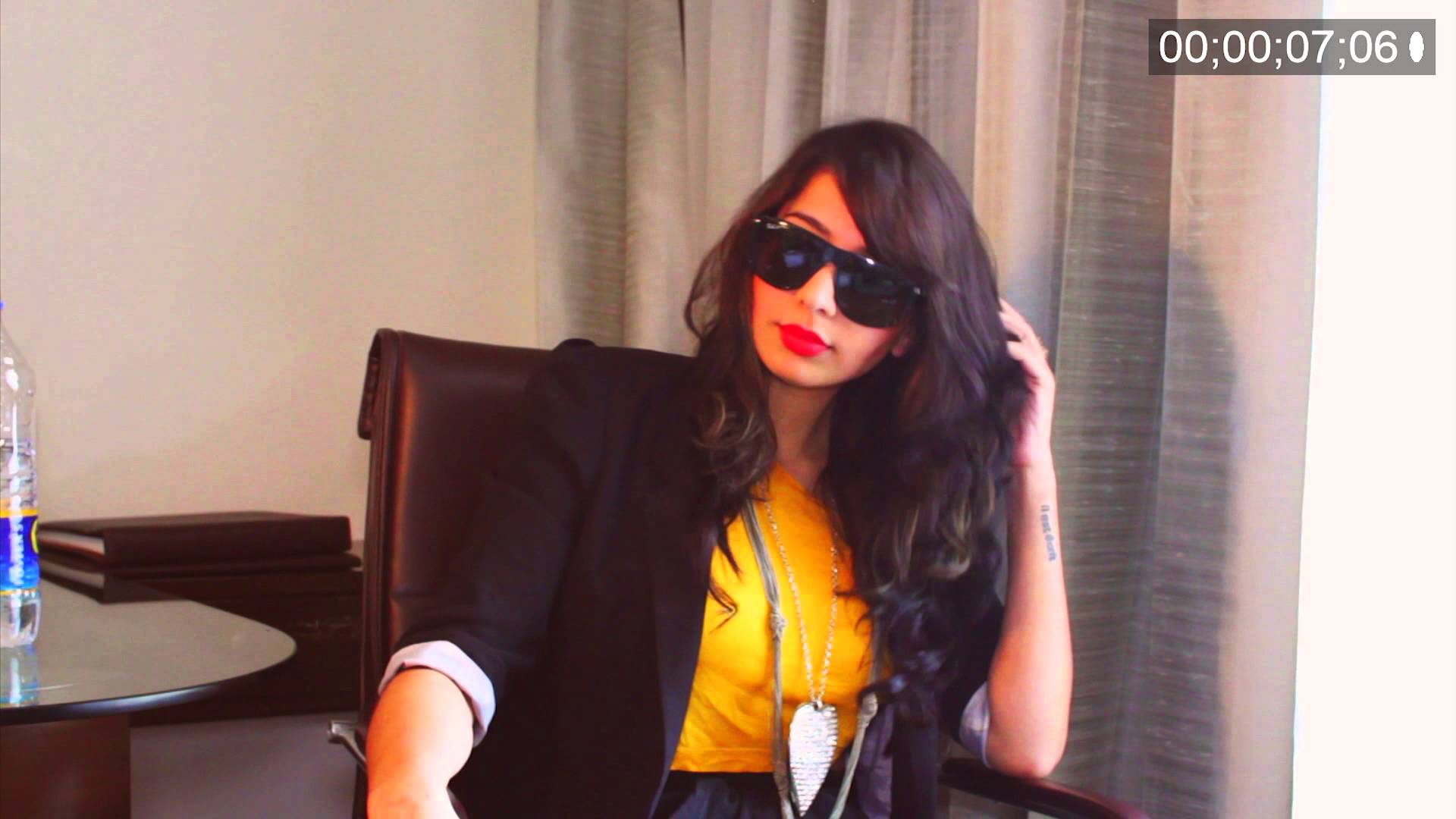 Jasmine Sandlas Hd Wallpaper - Girl - HD Wallpaper 