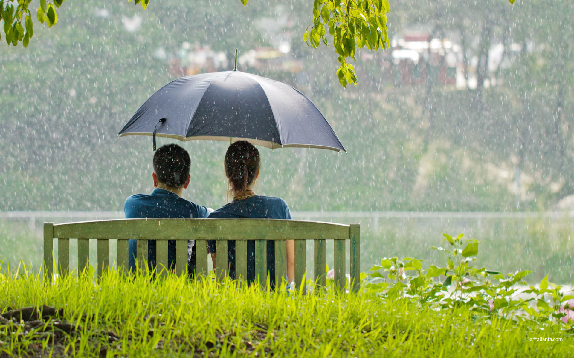 Romantic Couples In Rain - HD Wallpaper 
