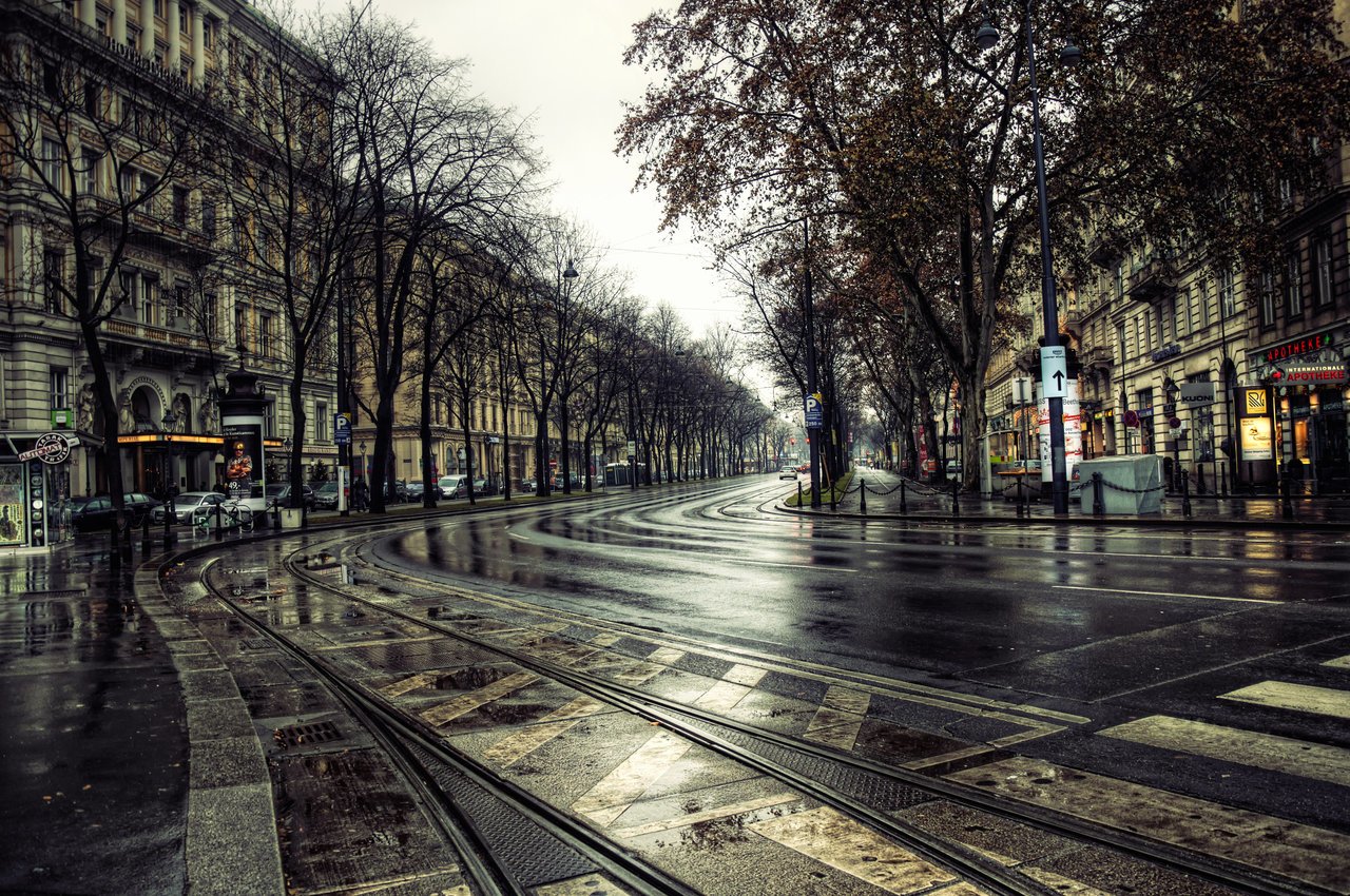 Vienna Rain - HD Wallpaper 