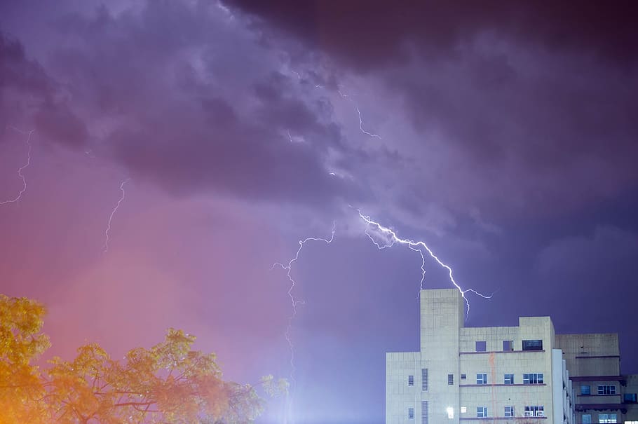 Rain, Rainy Night, Lightning, Thunder, Street, Nature, - Lightning - HD Wallpaper 