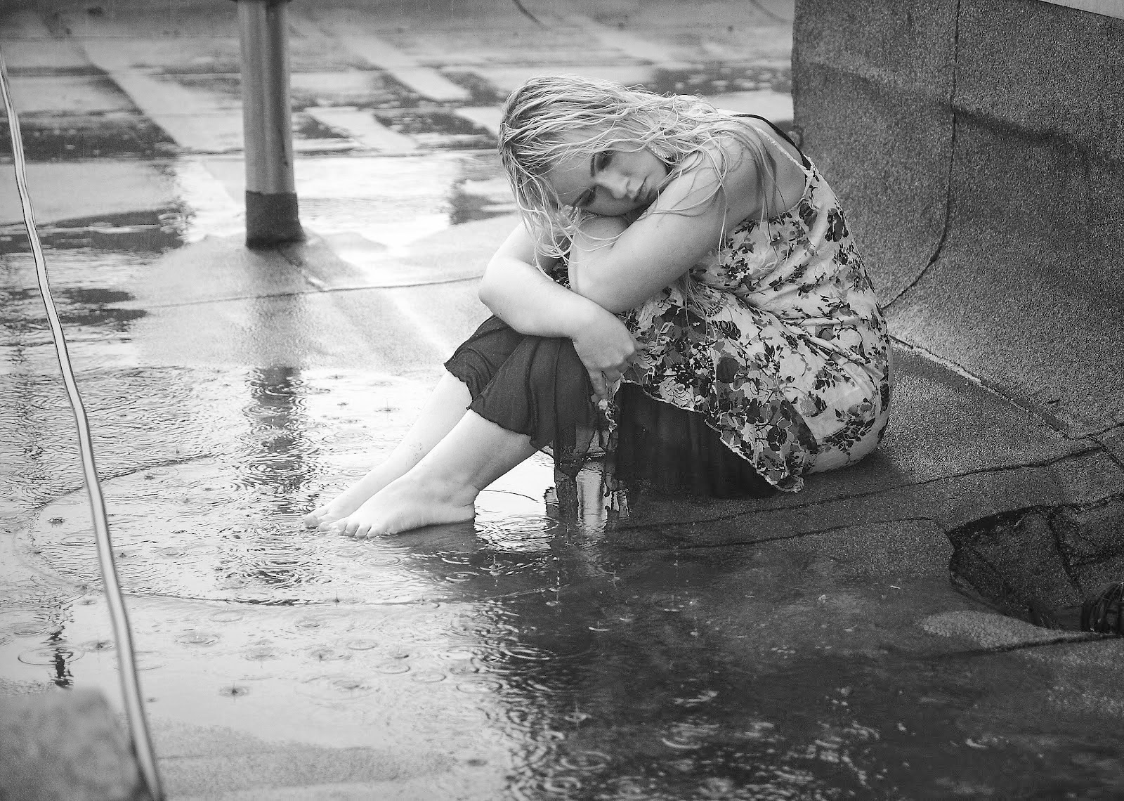 Alone Girl In Rain Wallpaper - Alone Girl In Rain - 1600x1140 Wallpaper - Alone Girl In Rain Wallpaper - Alone Girl In Rain - 1600x1140 Wallpaper -