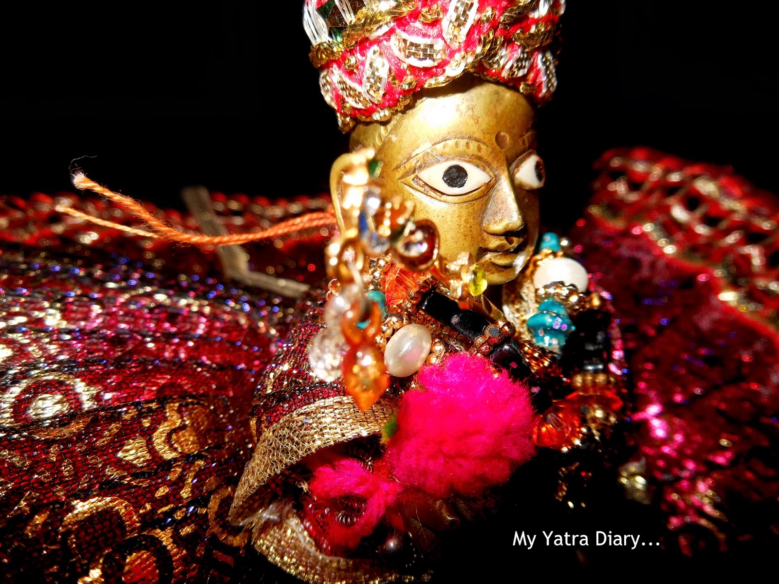 Lord Shri Krishna At Home Temple, Krishna Janmashtami - Tradition - HD Wallpaper 