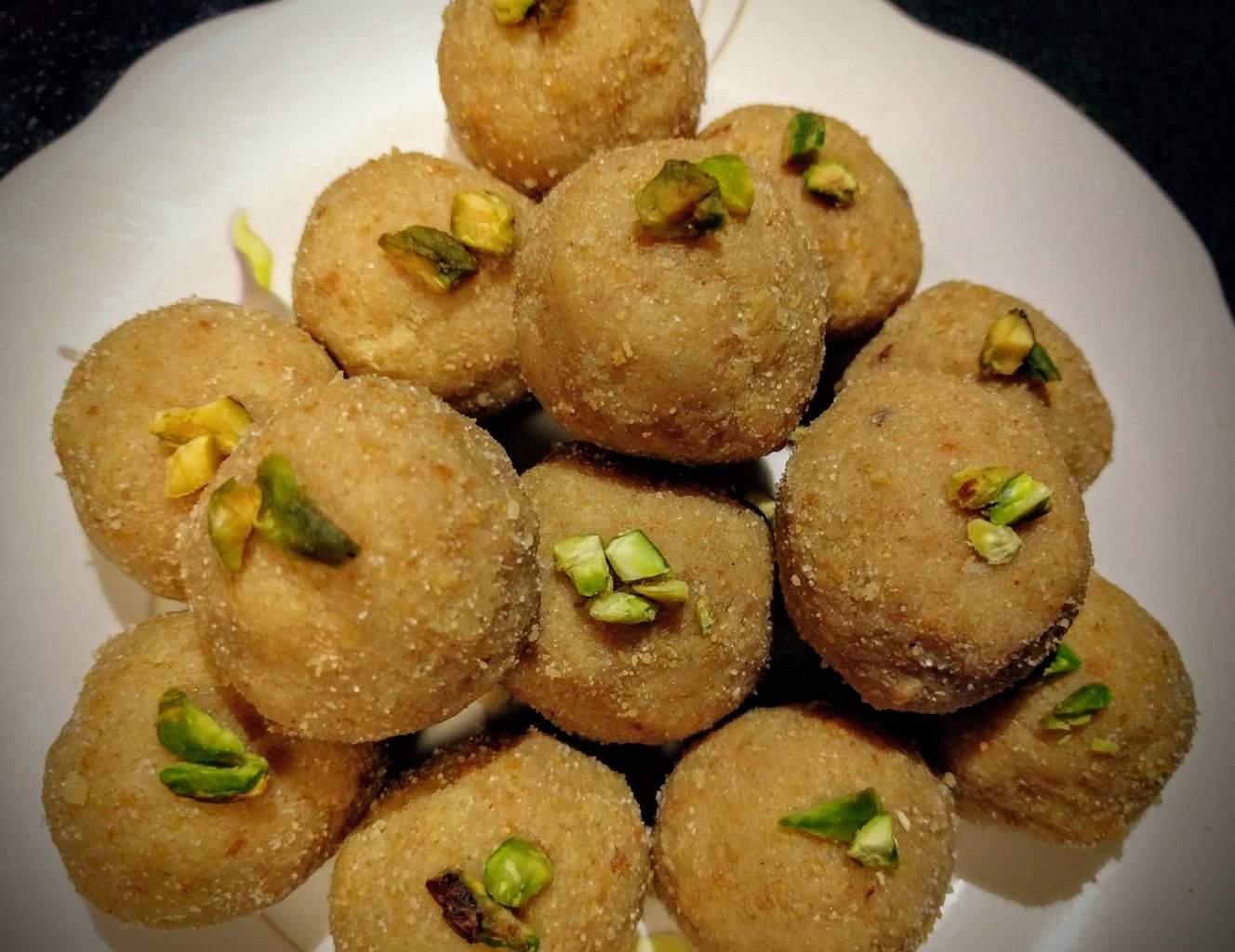 Churma Ladoo Recipe - Churma Laddu - HD Wallpaper 