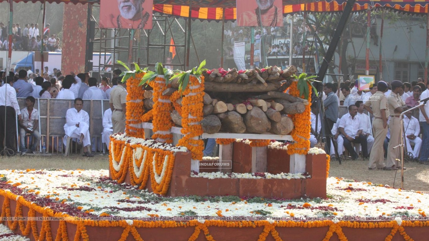 Bal Thackeray - HD Wallpaper 