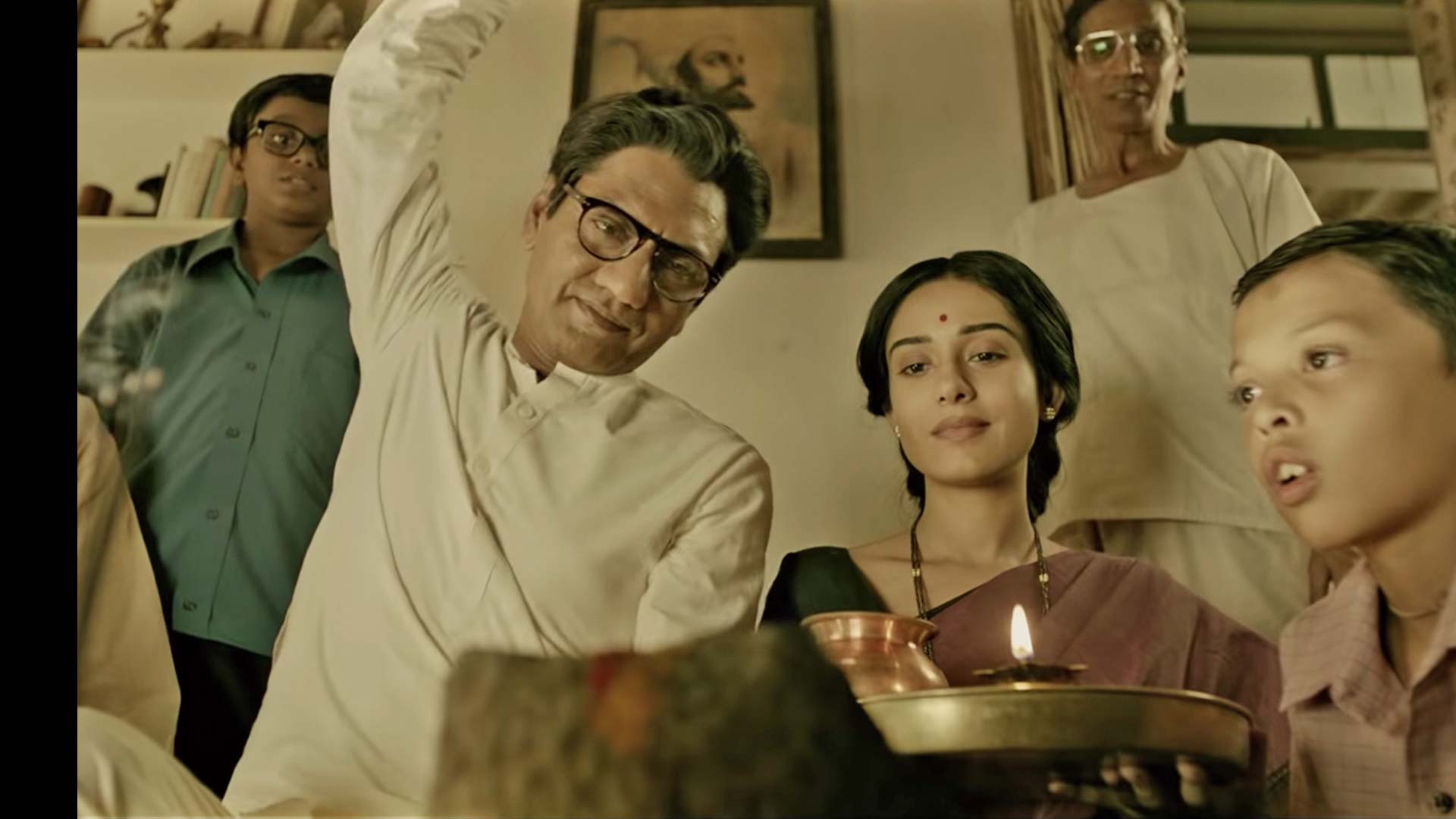 Thackeray Movie Cast - HD Wallpaper 