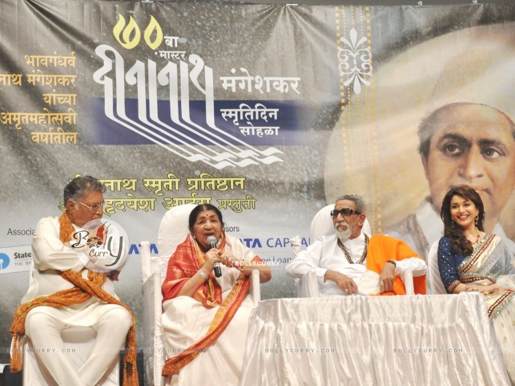 Madhuri Dixit Nene, Balasaheb Thackeray, Lata Mangeshkar - Senior Citizen - HD Wallpaper 
