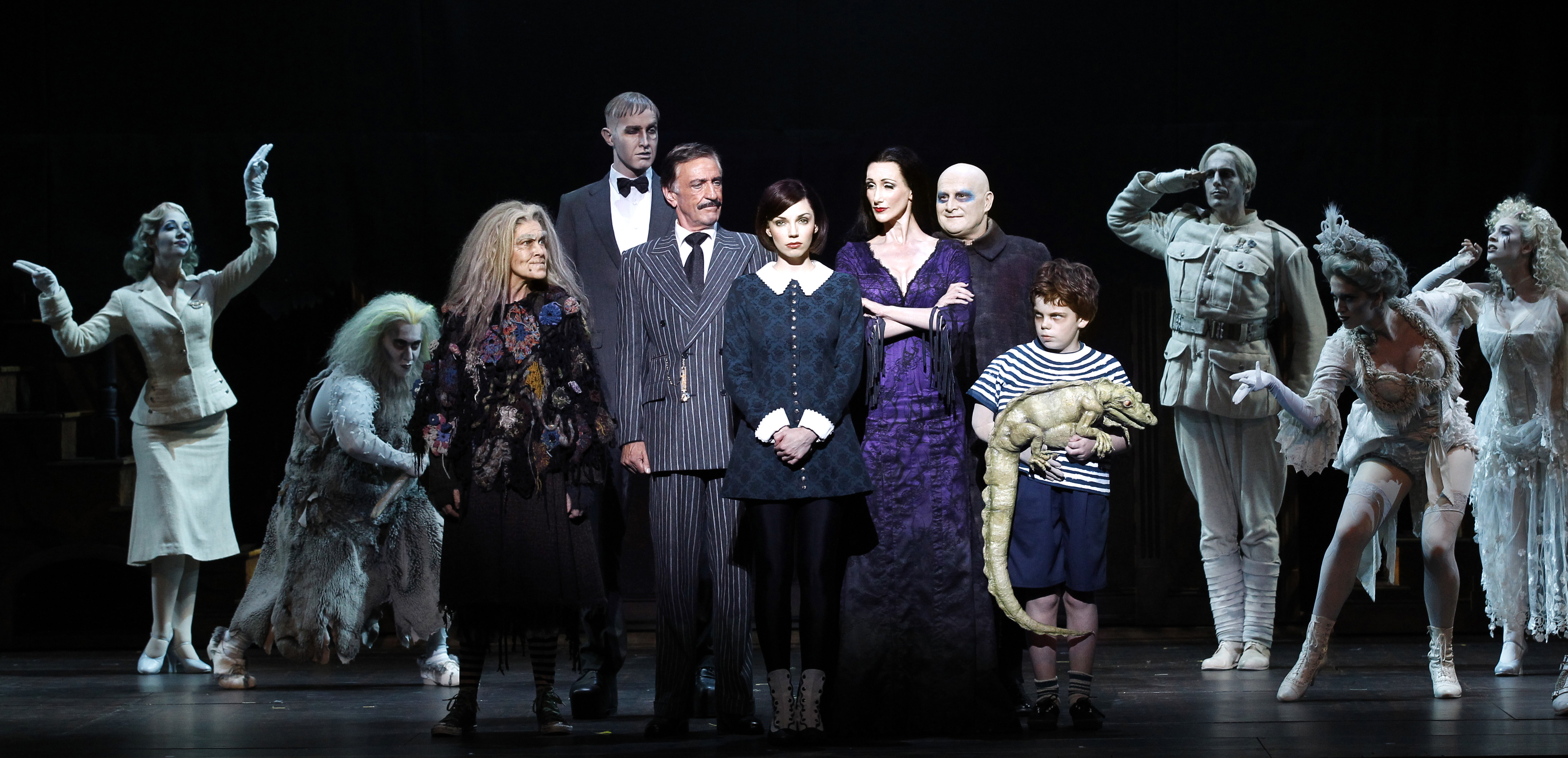 The Addams Family Australia Cast - Addams Family Australian Cast - HD Wallpaper 