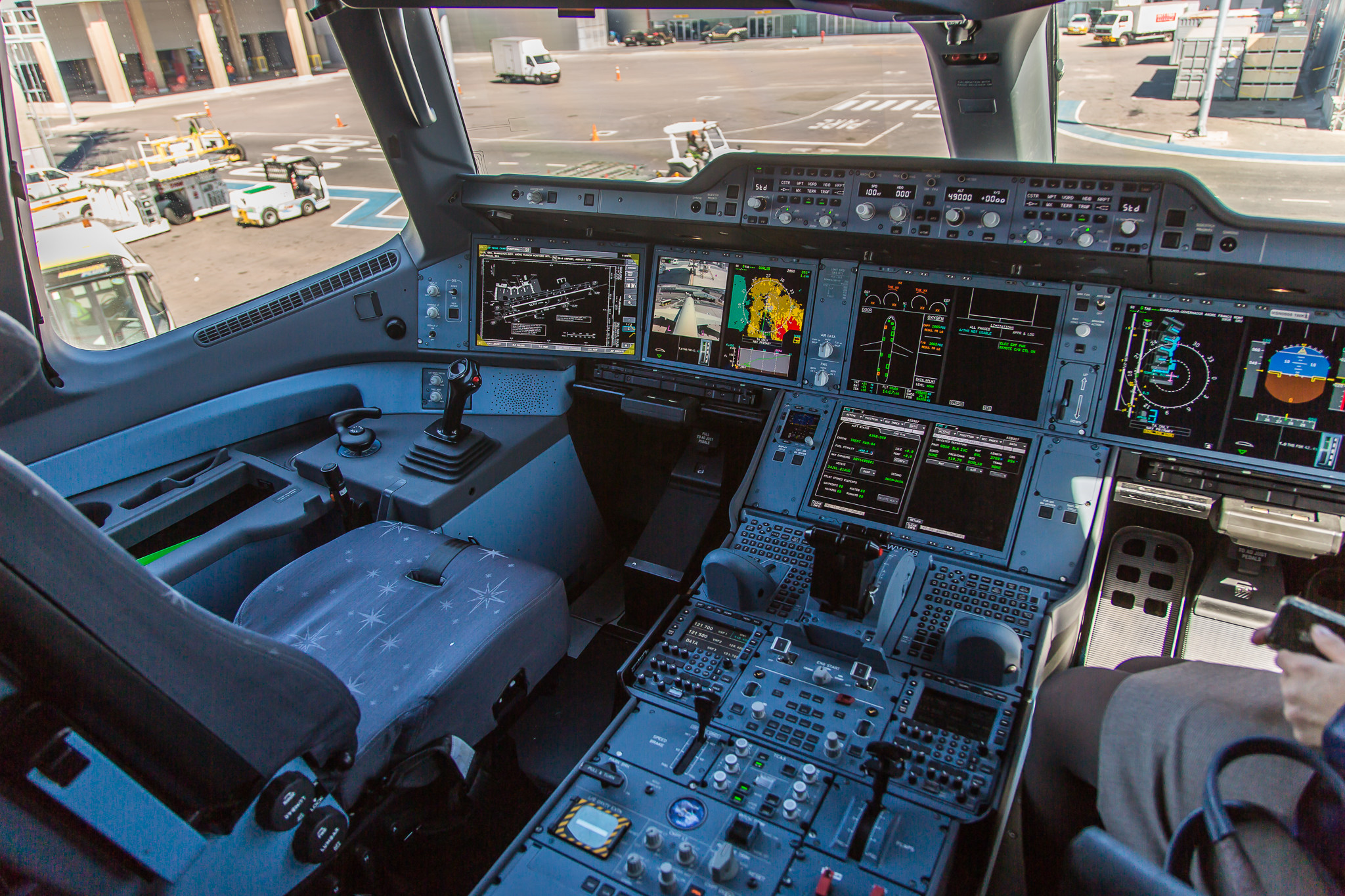 Airbus A350 Xwb Cockpit - Airbus A350 Cockpit - HD Wallpaper 