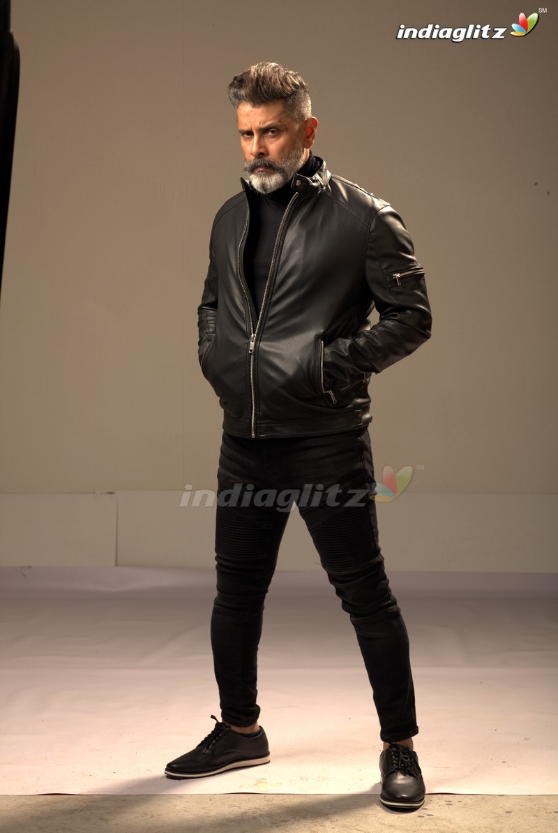 Mr - Kk - Vikram Actor Images Kadaram Kondan - HD Wallpaper 