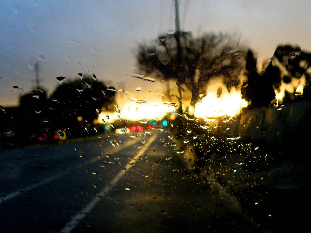 Rainy Day Los Angeles Rain - HD Wallpaper 