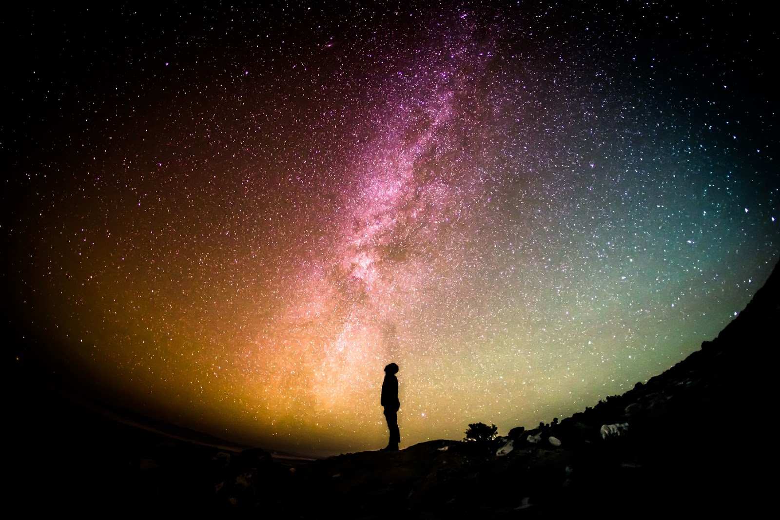 Man Looking Into Space - HD Wallpaper 