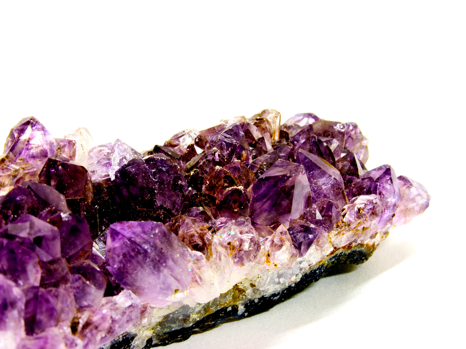 Amethyst Crystal Cluster - HD Wallpaper 