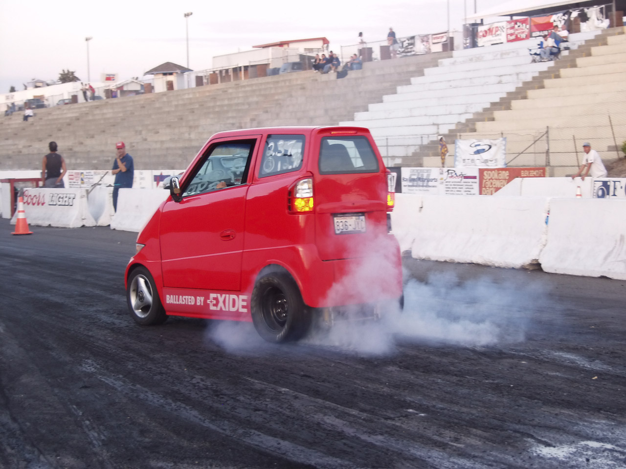 Tango Electric Car - HD Wallpaper 