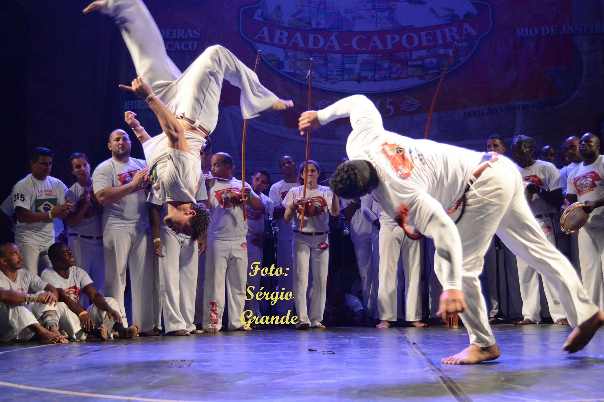 Acrobatics - 2048x1366 Wallpaper - teahub.io