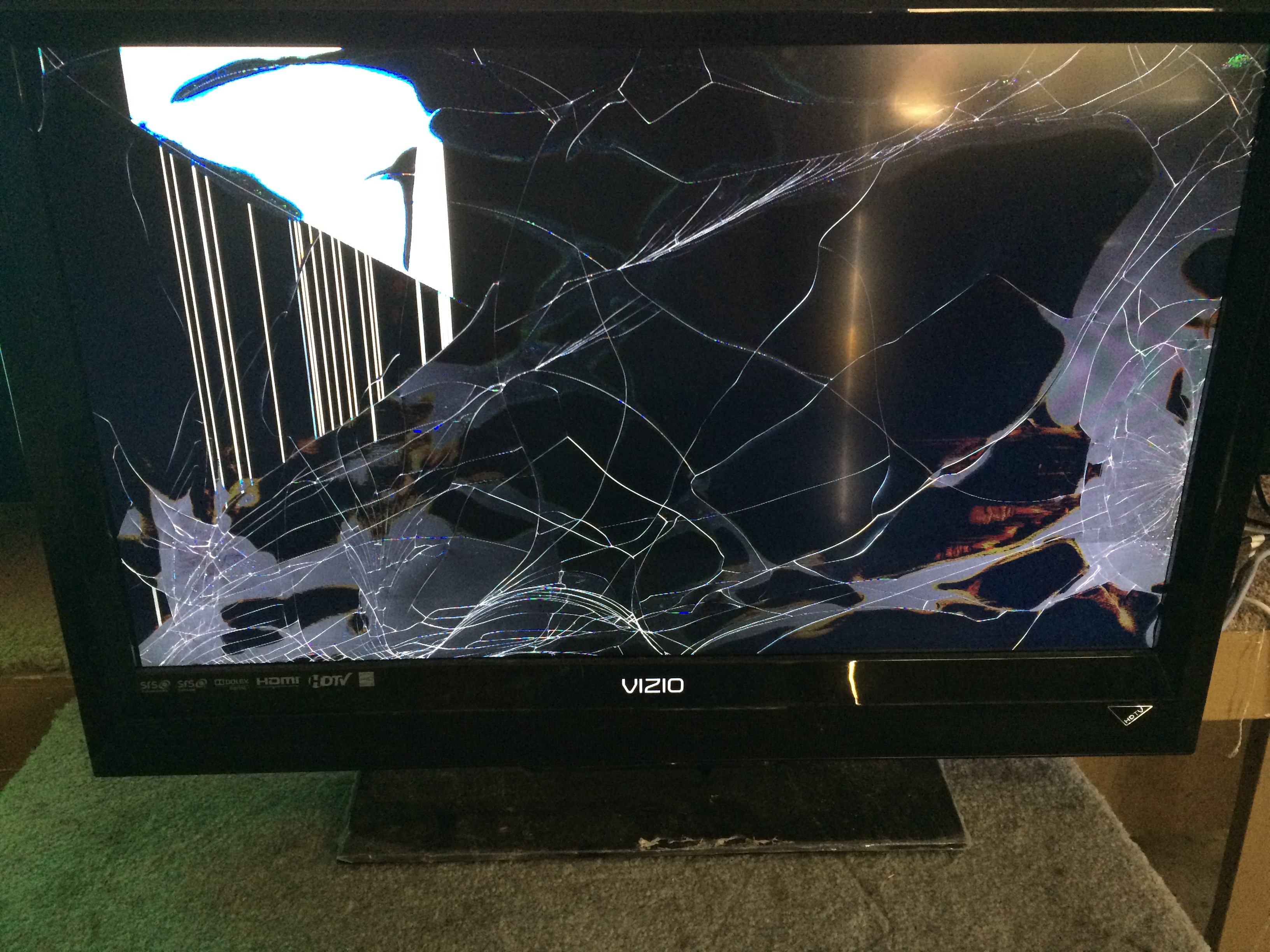 Broken Screen On Vizio Lcd Tv - Broken Tv Screen - HD Wallpaper 