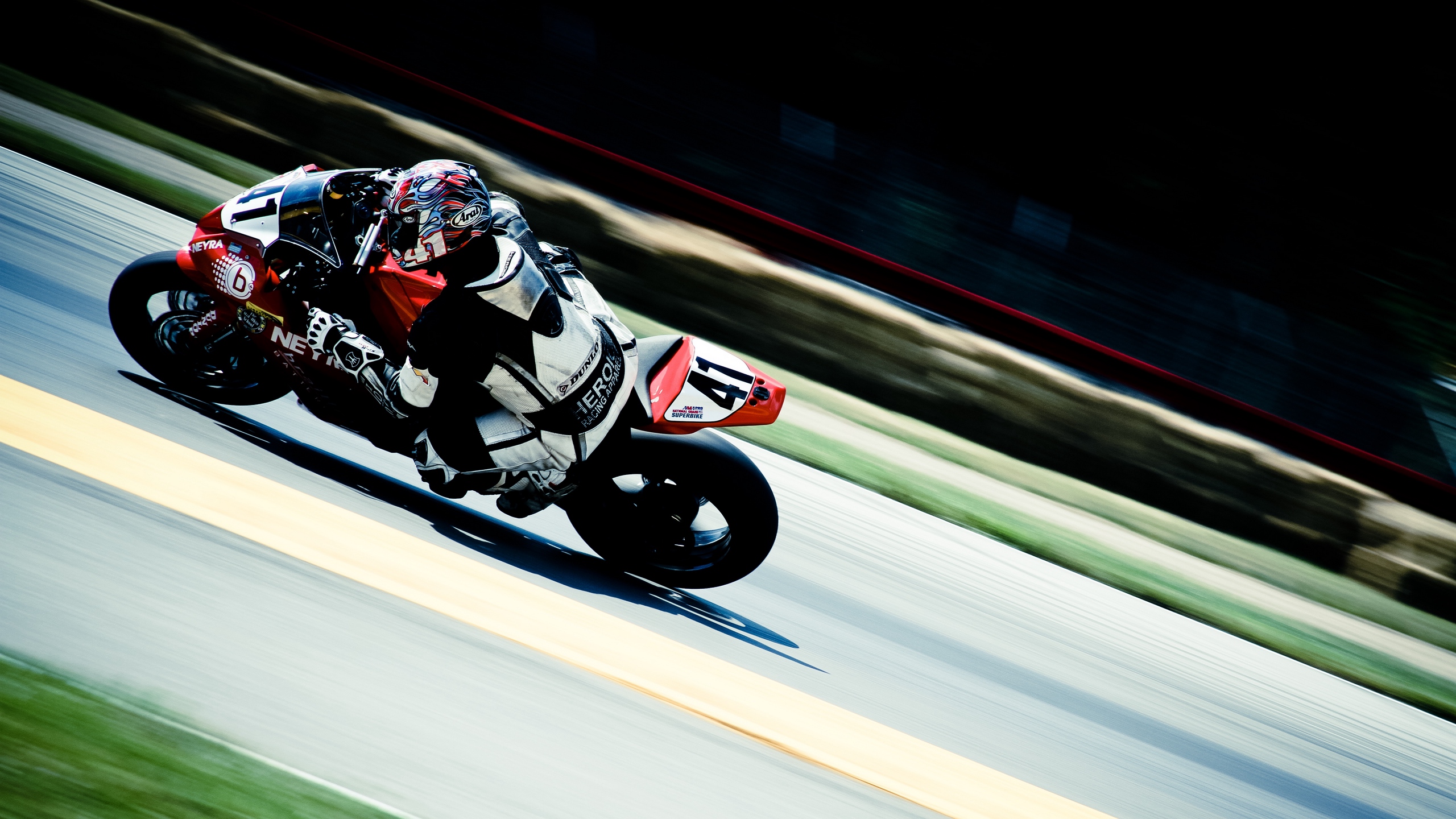 Wallpaper Motorcyclist, Motorsport, Movement, Outfit - Background Motorsport - HD Wallpaper 