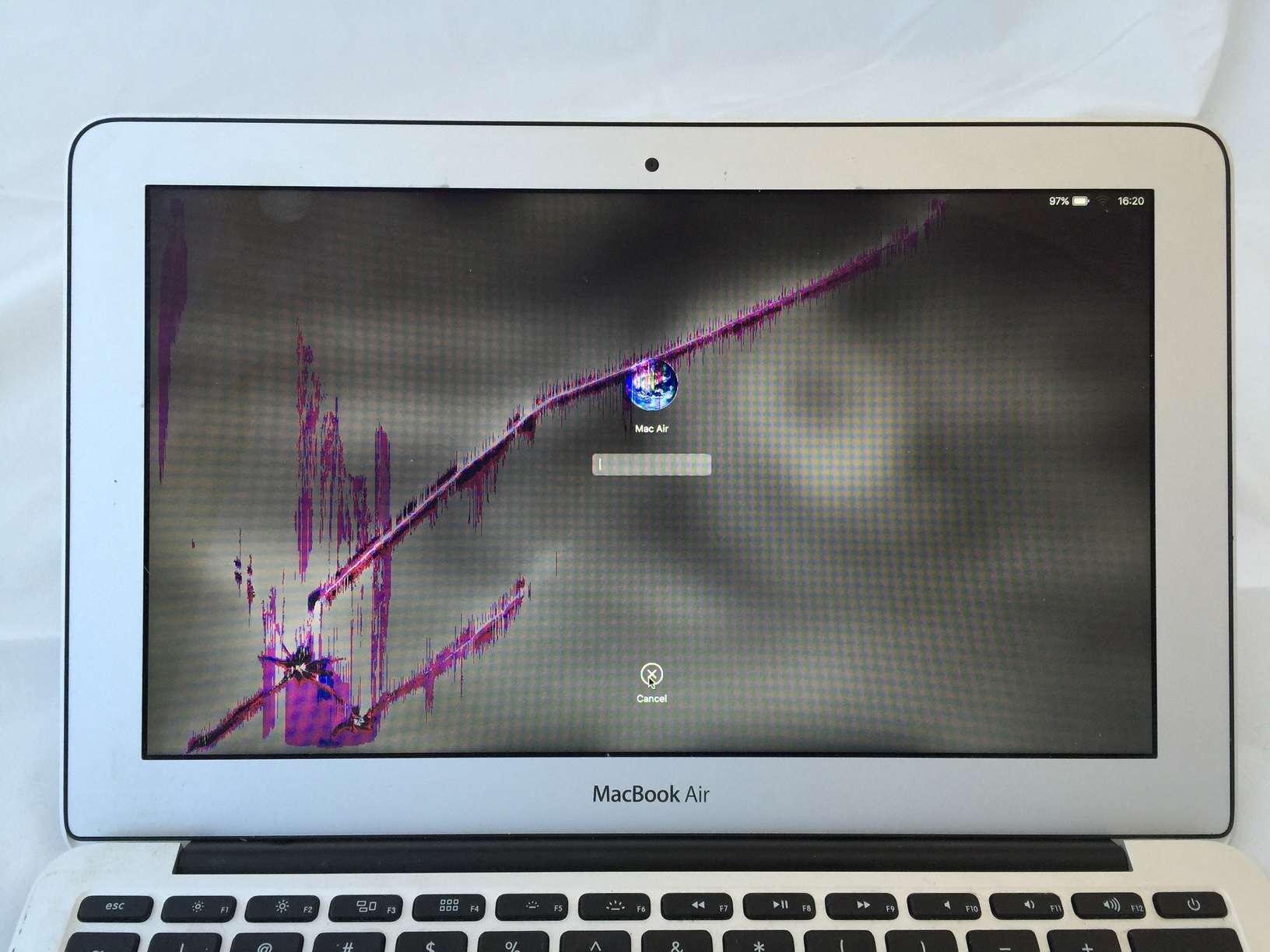 Macbook Air 11 Inch Broken Screen 1632x1224 Wallpaper Teahub Io