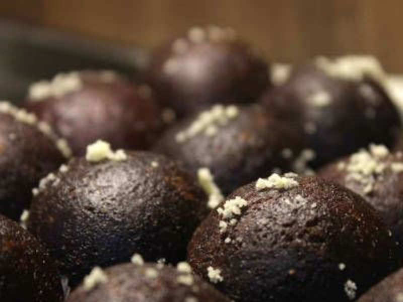 Kala Jamun - Kala Jam A Sweet - HD Wallpaper 