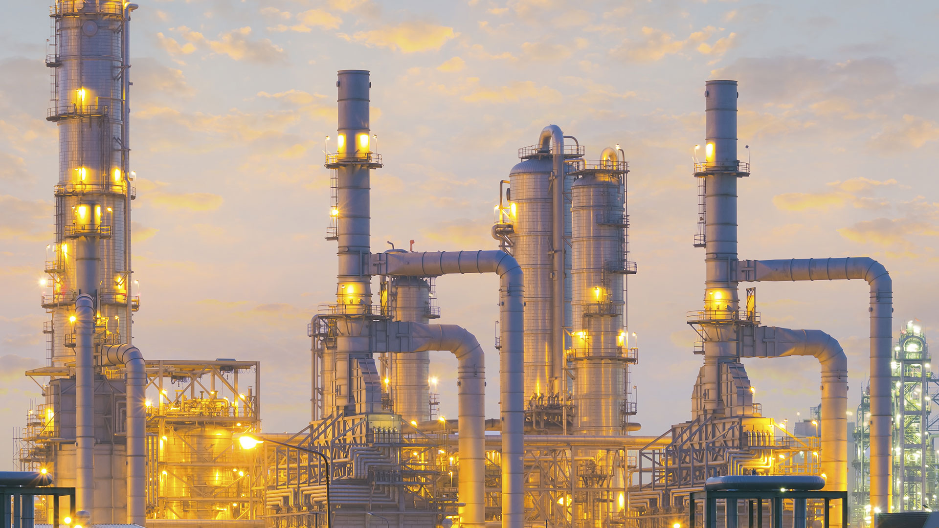 Chemical Plants - Liwa Plastic Complex 4k - HD Wallpaper 
